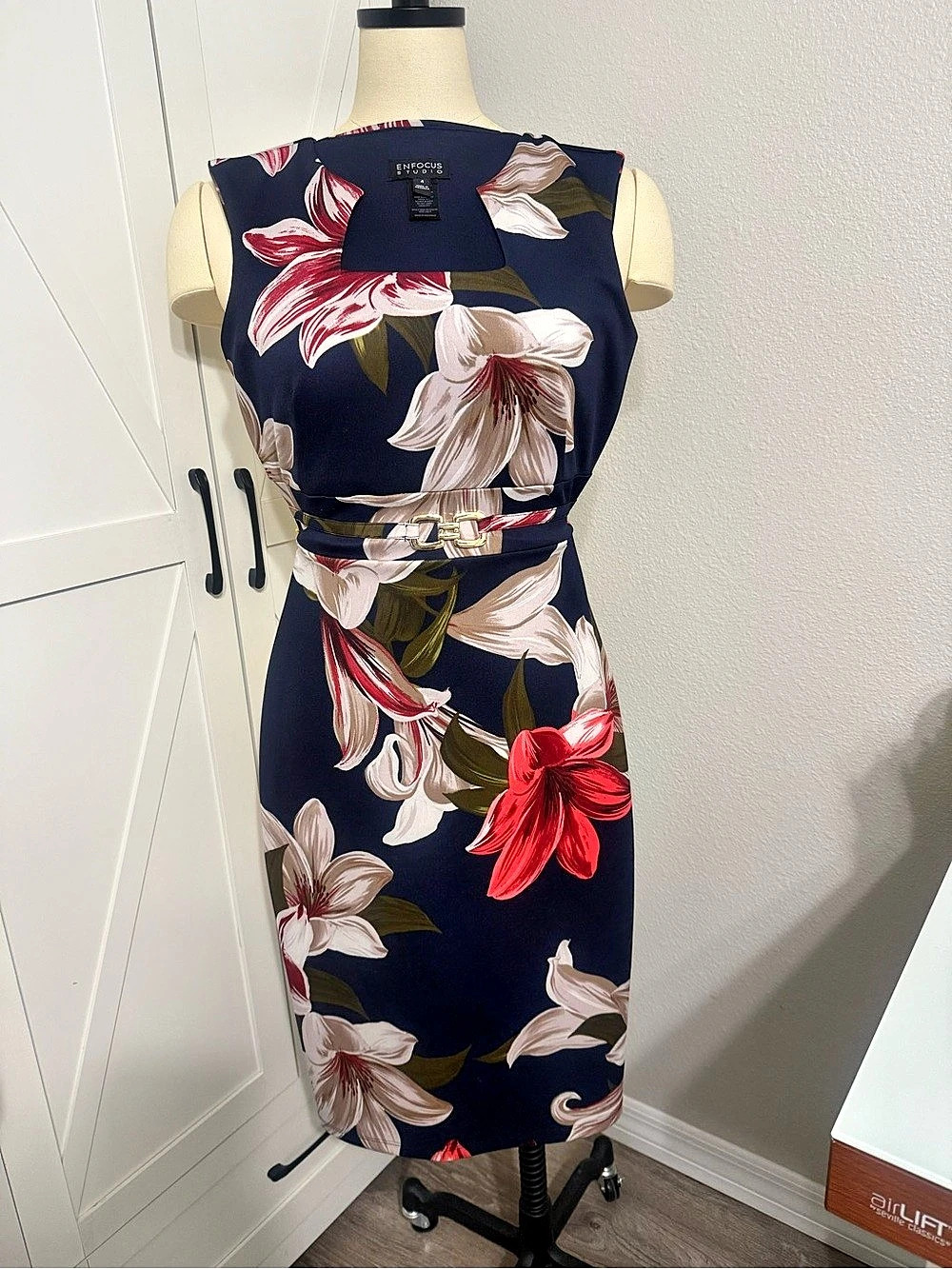Enfocus Studio Floral Sheath Dress with Gold-Tone Belt Buckle Floral Midi Dress